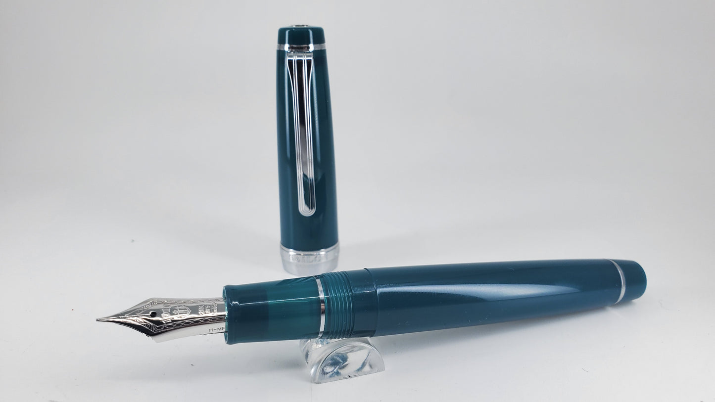 Sailor Professional Gear Ocean Fountain Pen 14k Gold Nib