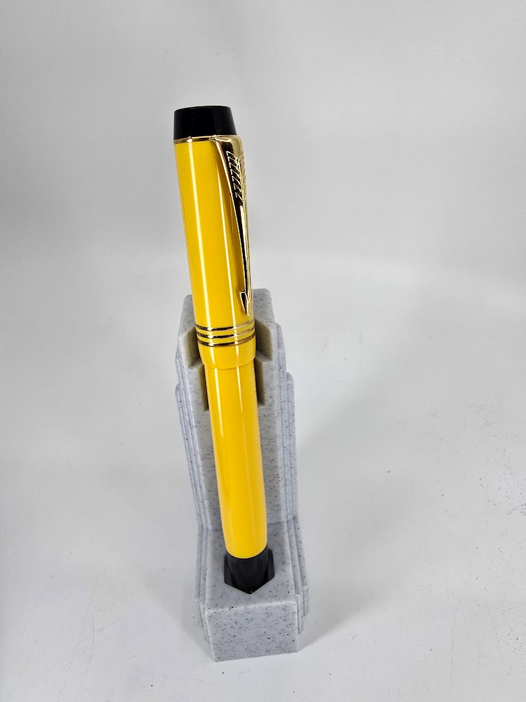 Parker Duofold Mandarin Yellow Limited Edition Fountain Pen 18k Gold Medium *Consignment*