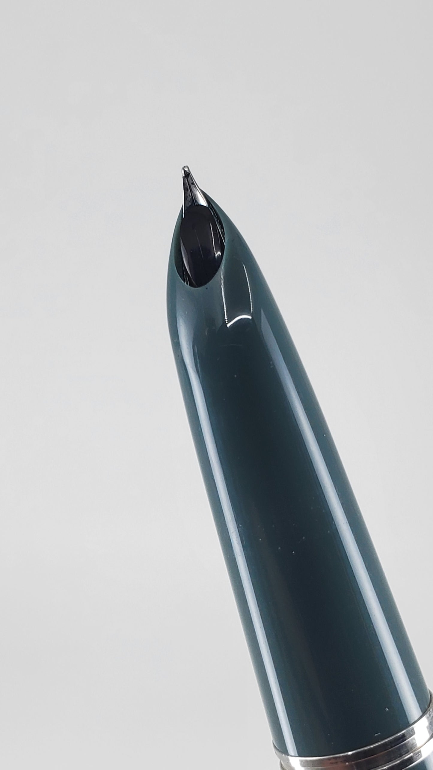 *Consignment* Parker 51 Vintage Navy Grey Fountain Pen Medium