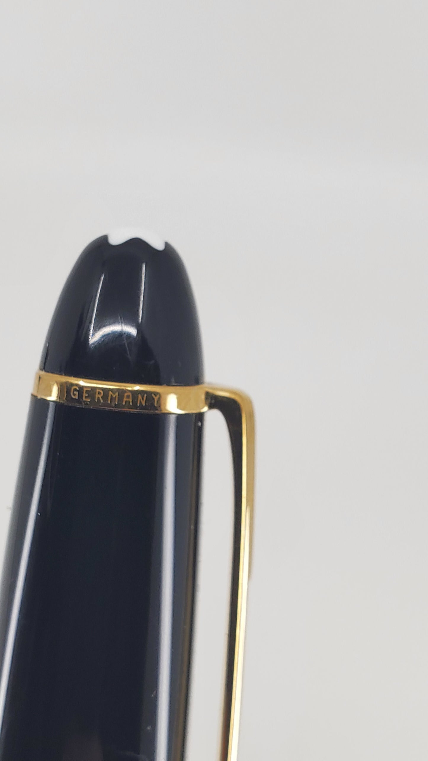 *Consignment* Montblanc LeGrand Rollerball Pen