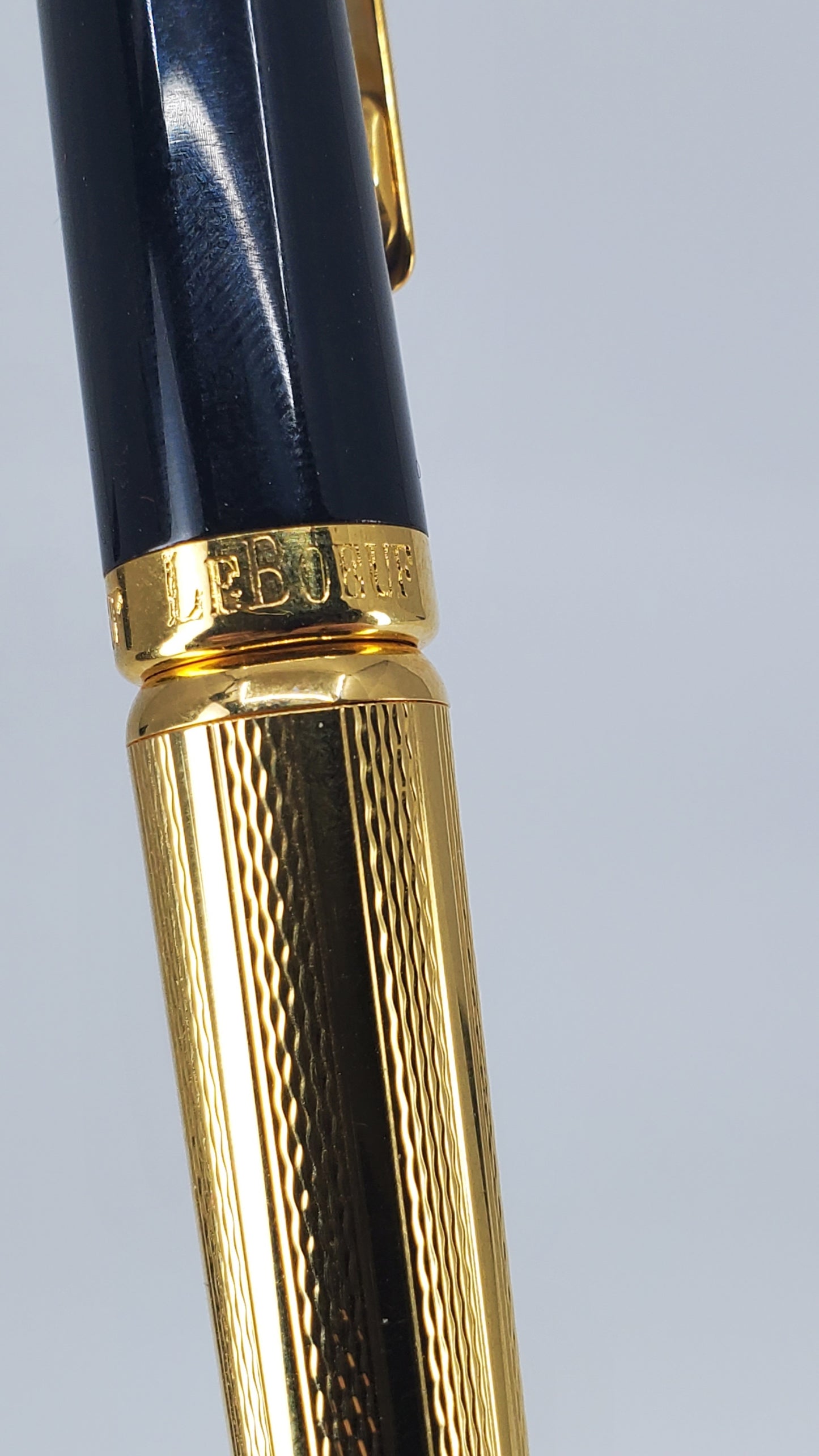 *Consignment* La Boeuf Greg Norman Limited Edition Fountain Pen 18k Medium Nib