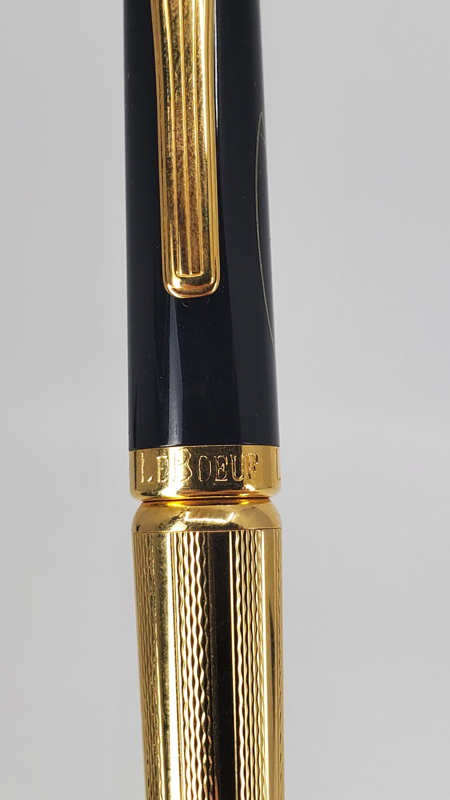 *Consignment* La Boeuf Greg Norman Limited Edition Fountain Pen 18k Medium Nib