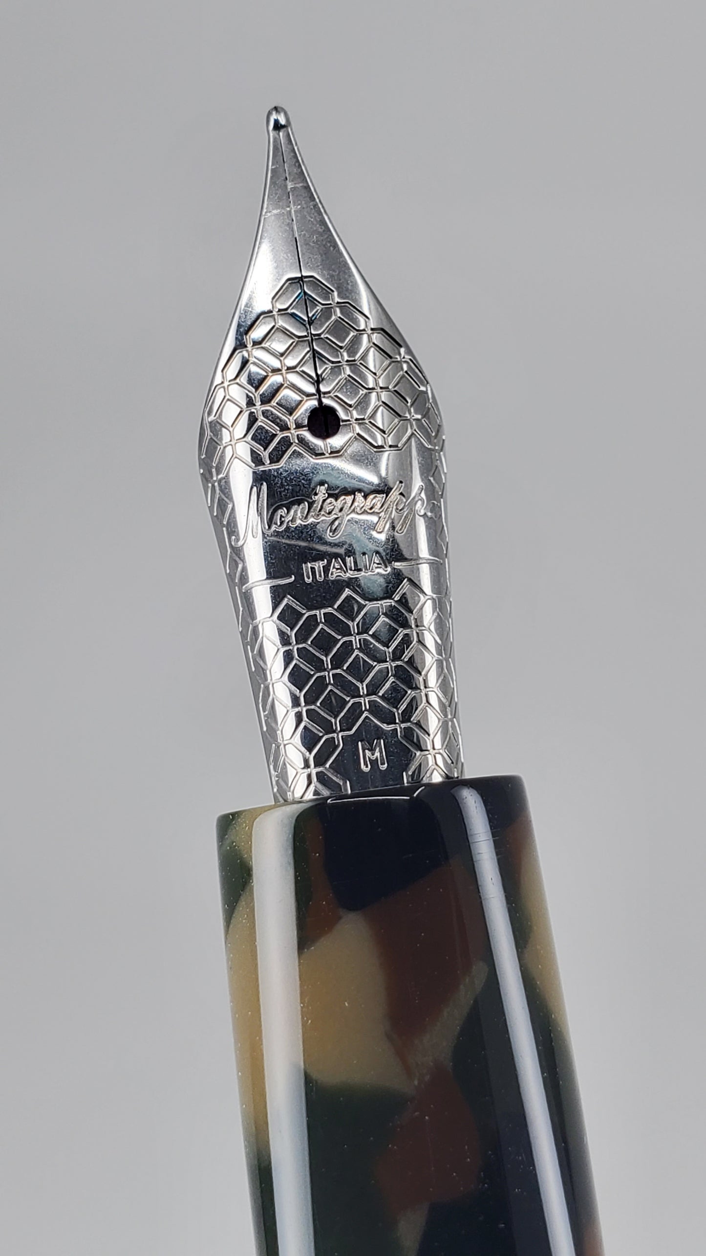 *Consignment* Montegrappa Fortuna Camo Fountain Pen Medium Nib