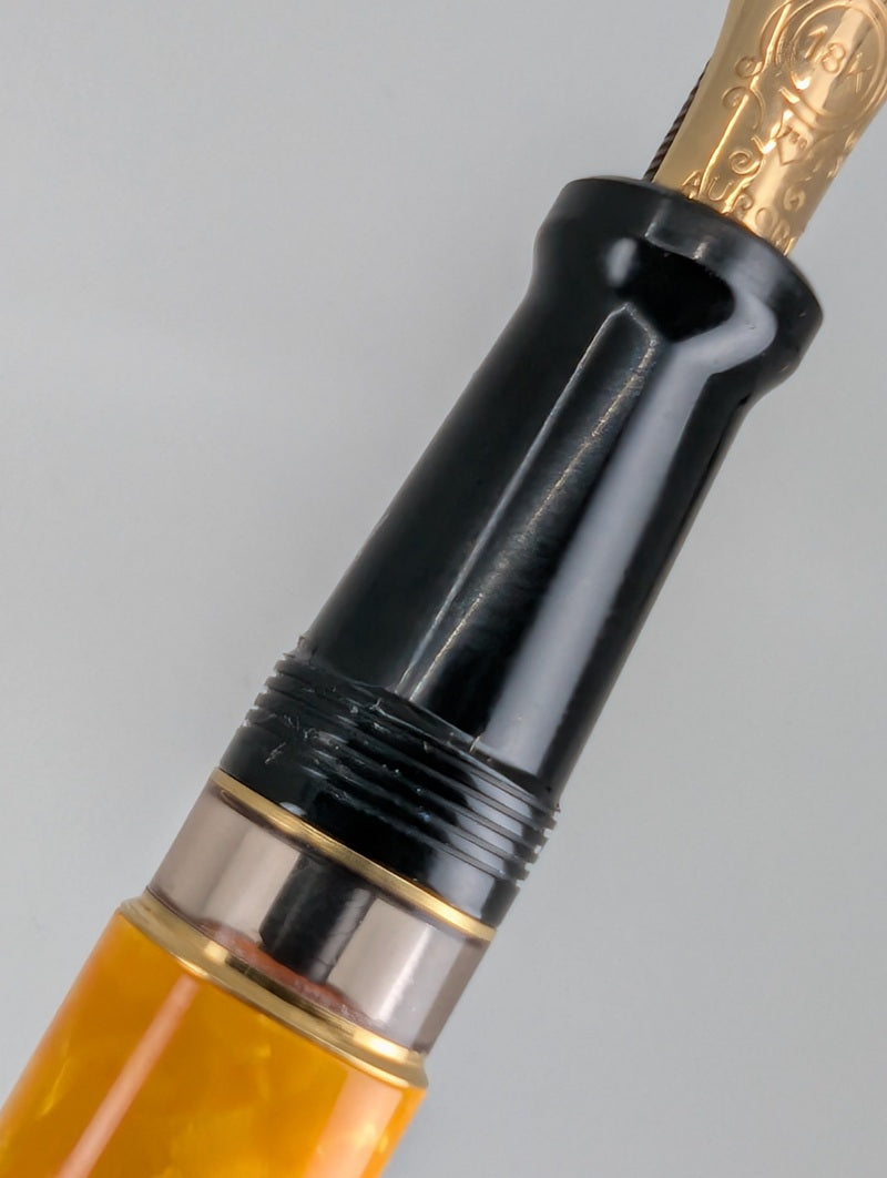 *Consignment* Aurora Optima Sole Limited Edition Fountain Pen 18k Gold Medium Nib