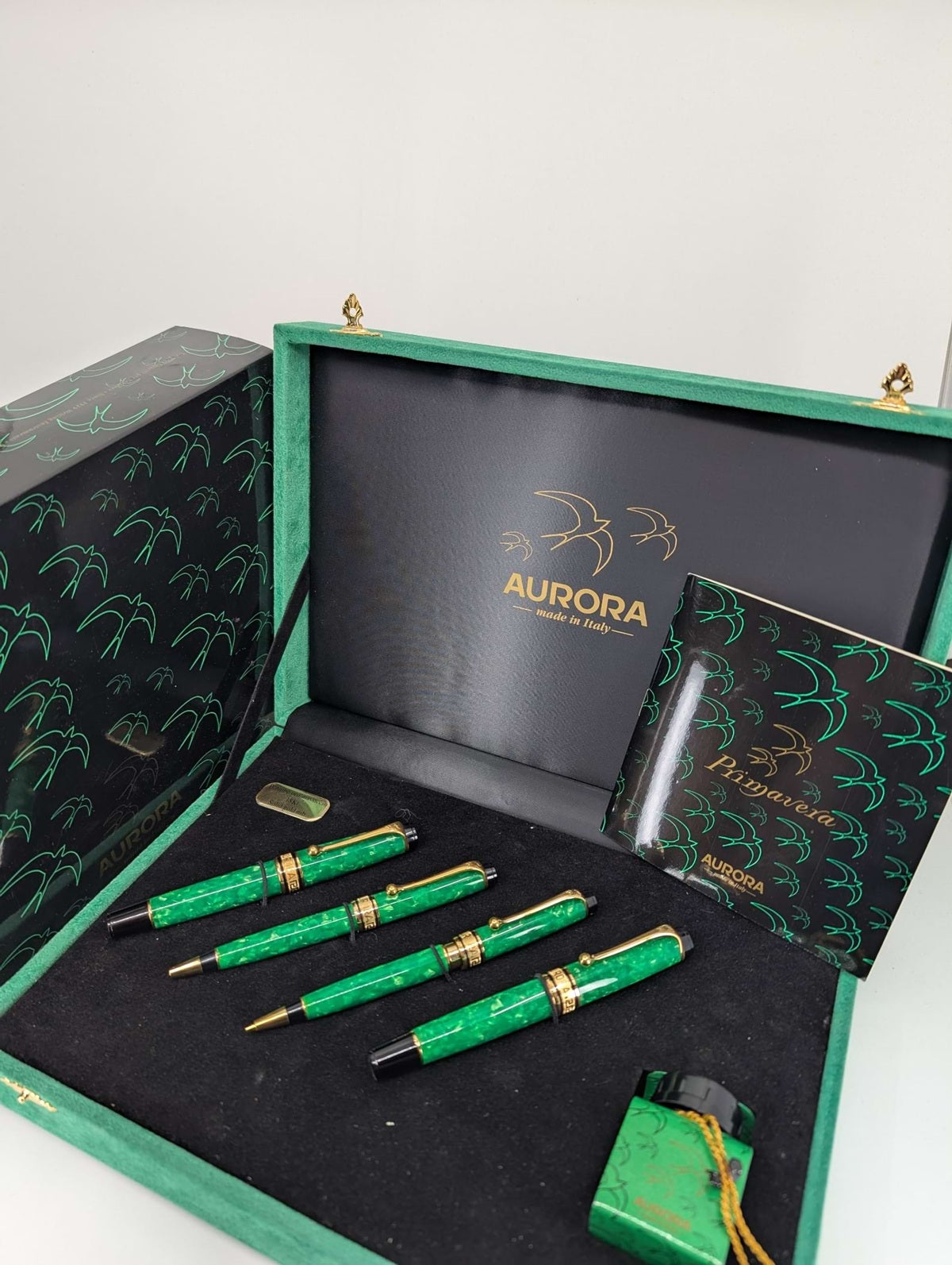 *Consignment* Aurora Primavera Green Pen / Pencil Set / Fountain Pen 18k Medium Nib