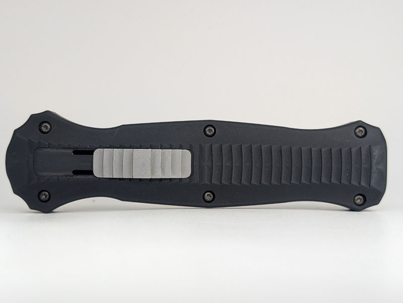 *Consignment* Benchmade Infidel Black Out the Front Knife