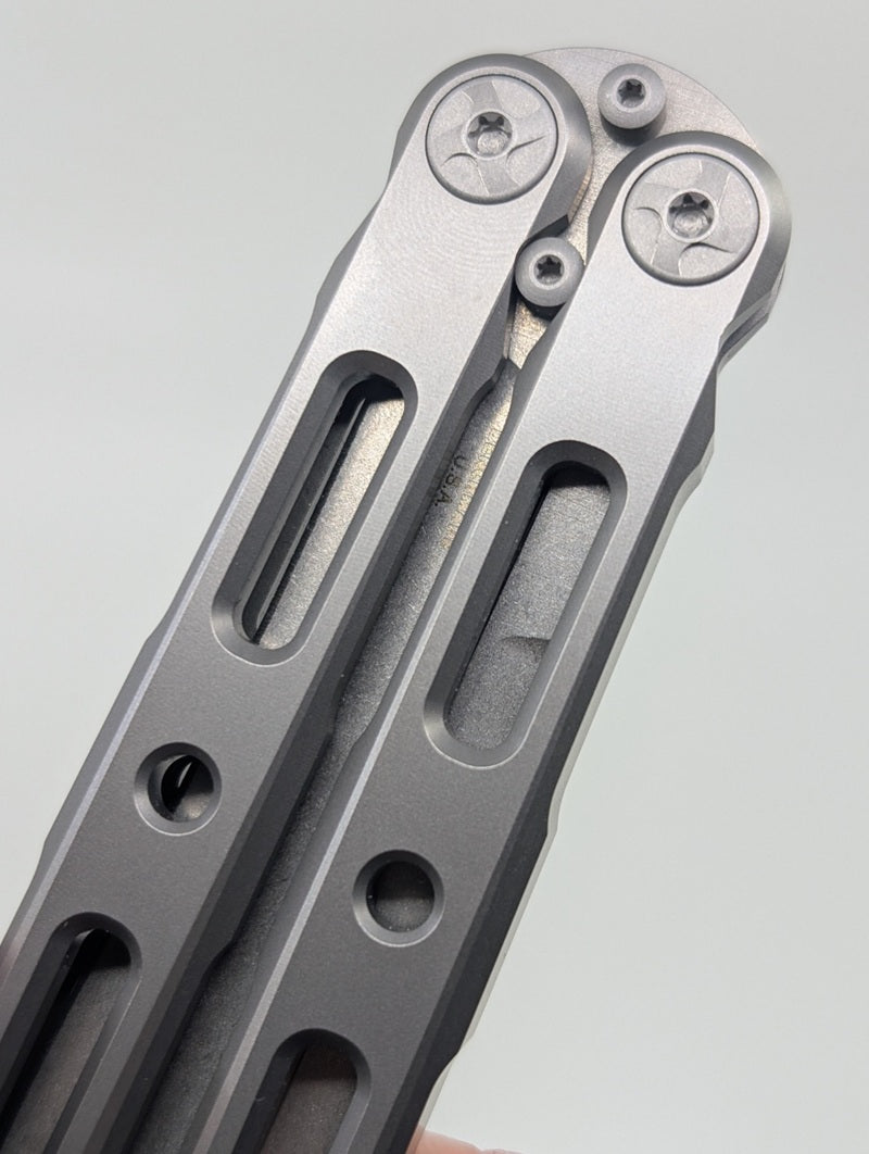*Consignment* Benchmade Bali-Song 85 Titanium Live Blade