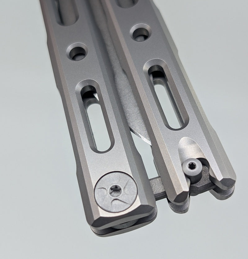 *Consignment* Benchmade Bali-Song 85 Titanium Live Blade