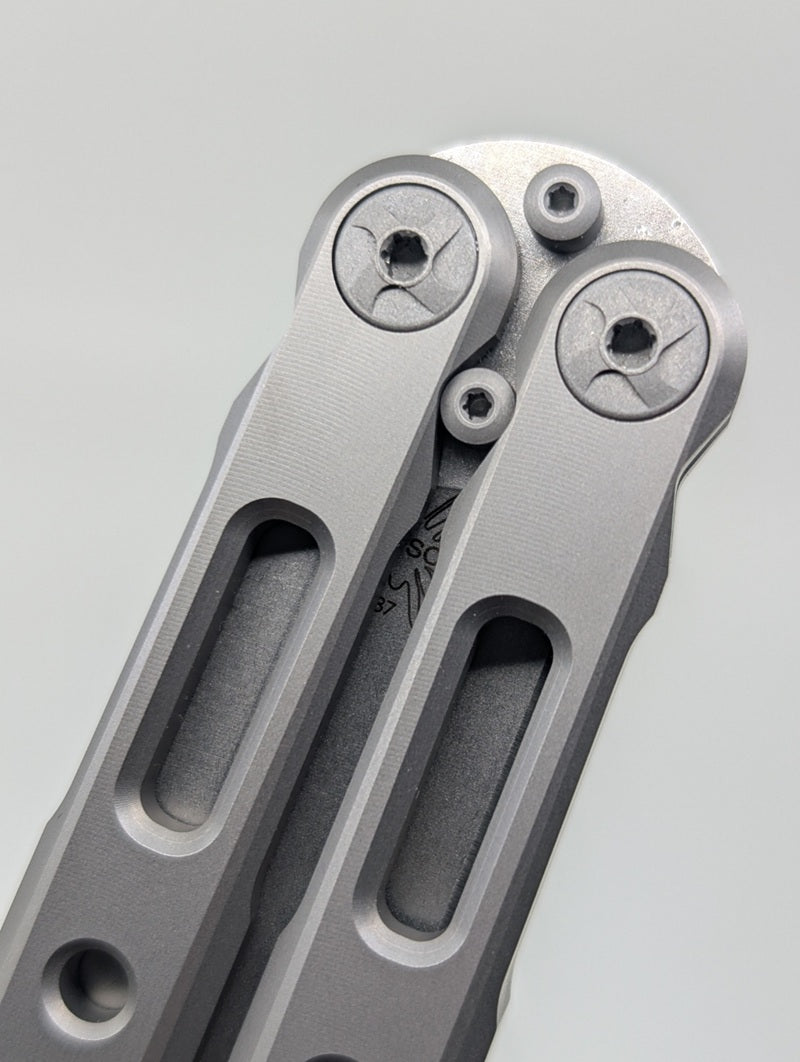 *Consignment* Benchmade 87 Bali-Song Live Blade