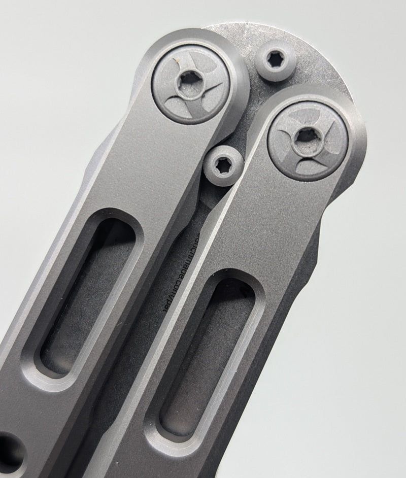 *Consignment* Benchmade 87 Bali-Song Live Blade
