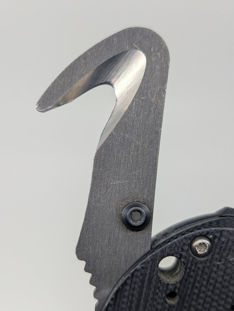 *Consignment* Benchmade 917 Triage Black Axis Lock Folding Knife w/ Seatbelt Cutter