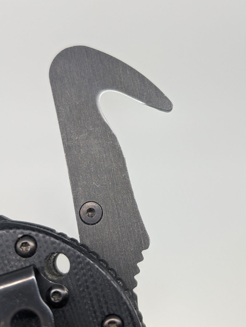 *Consignment* Benchmade 917 Triage Black Axis Lock Folding Knife w/ Seatbelt Cutter