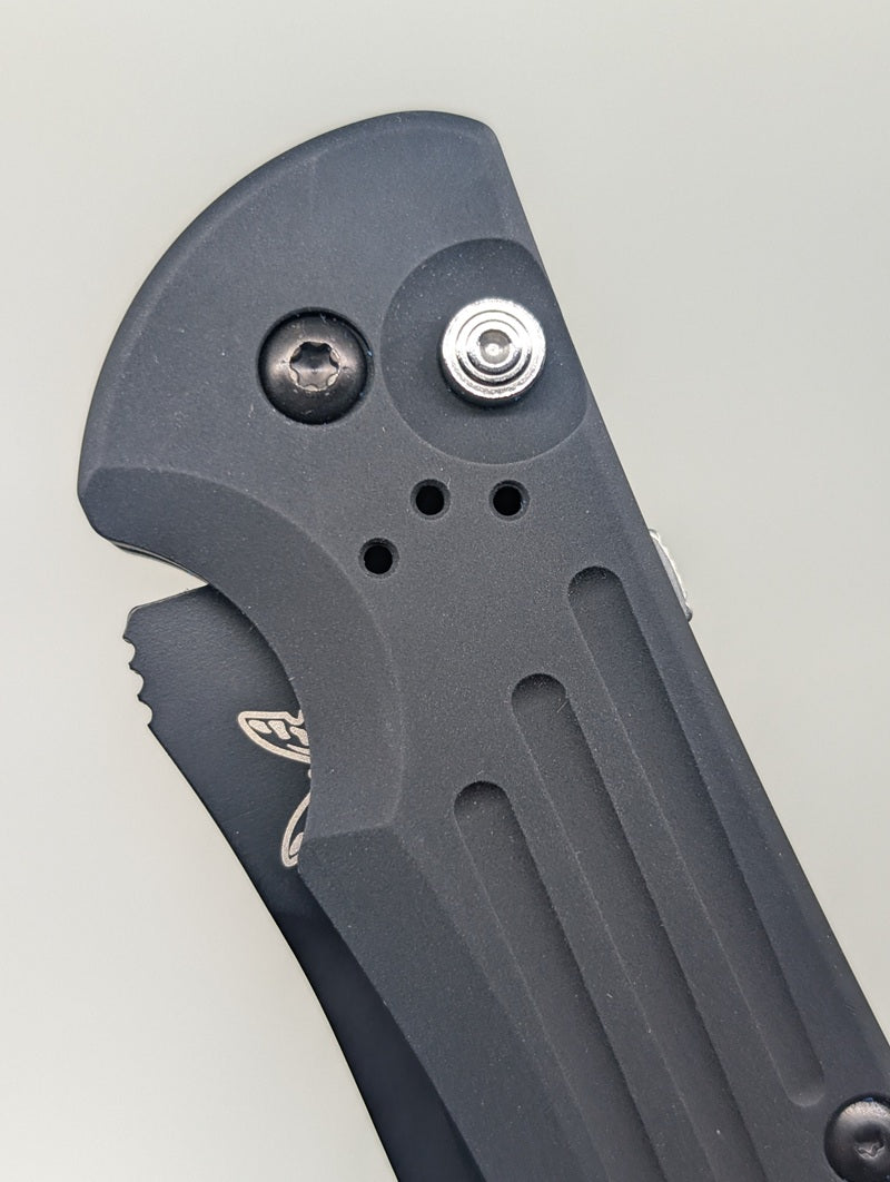 *Consignment* Benchmade Auto Stryker Black Aluminum Folding Knife 9101SBK