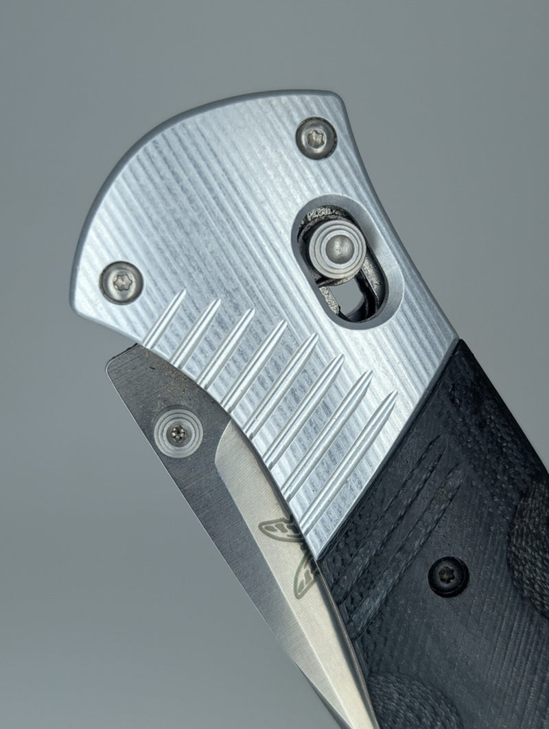 *Consignment* Benchmade Barrage Axis Assist Folding Knife