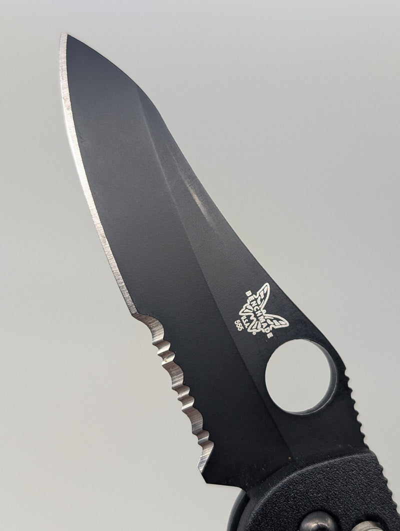 *Consignment* Benchmade 555 Mini Griptilian 154CM Partial Serrated Axis Lock Folding Knife