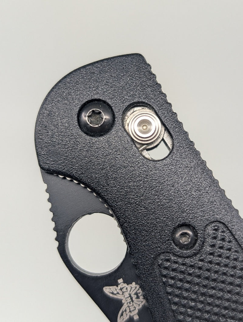 *Consignment* Benchmade 555 Mini Griptilian 154CM Partial Serrated Axis Lock Folding Knife