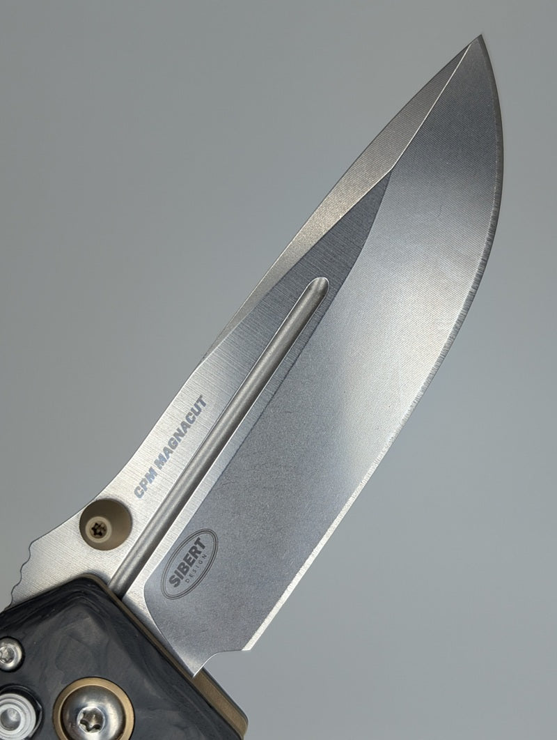 *Consignment* Benchmade Mini Adamas Axis Lock Folding Knife