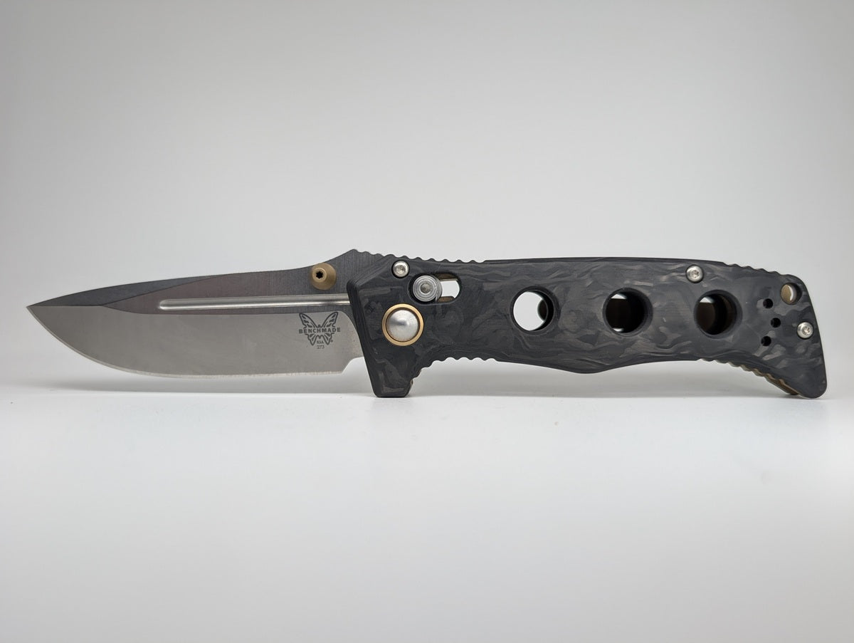 *Consignment* Benchmade Mini Adamas Axis Lock Folding Knife
