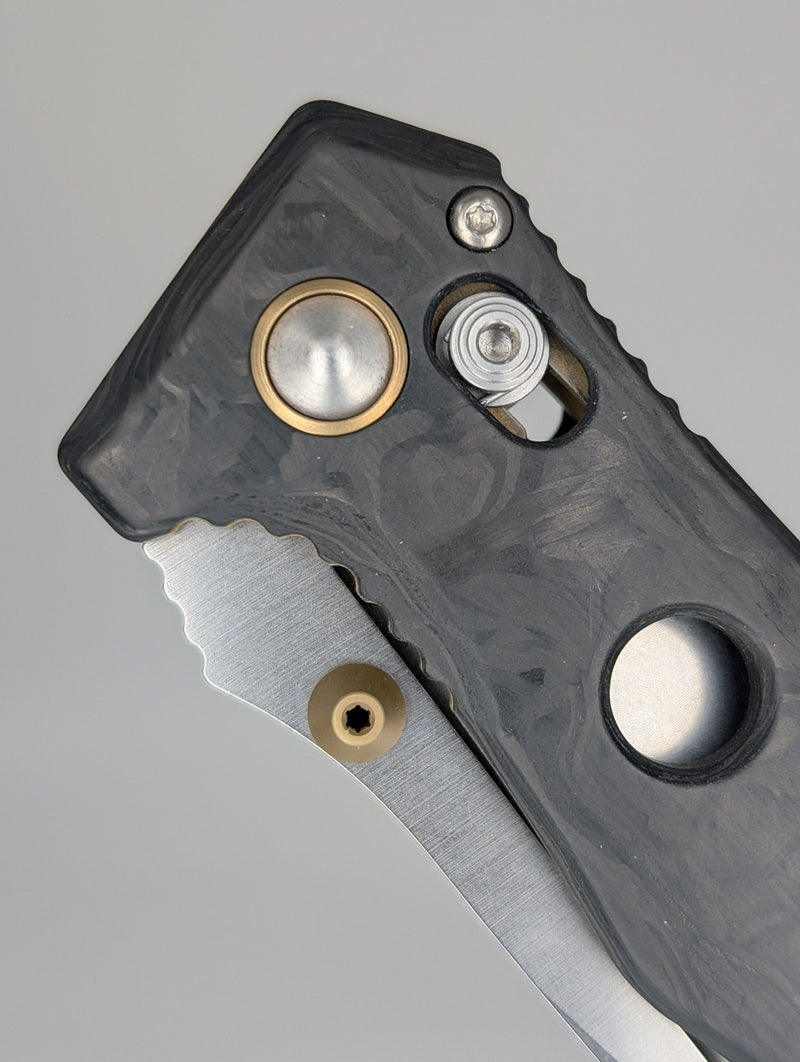 *Consignment* Benchmade Mini Adamas Axis Lock Folding Knife