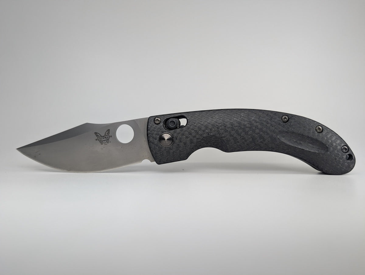 *Consignment* Benchmade 746 Mini Onslaught Limited Edition Carbon Fiber Axis Lock Folding Knife