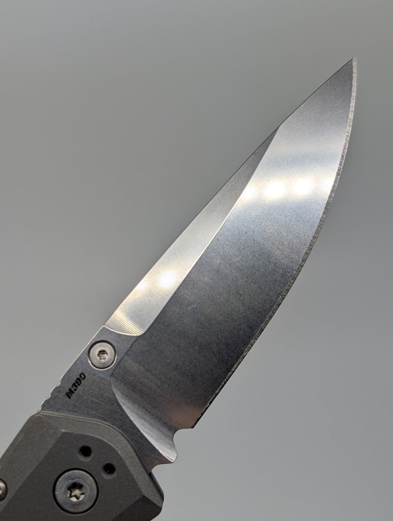 *Consignment* Benchmade Mini Ti Monolock Frame Lock Folding knife