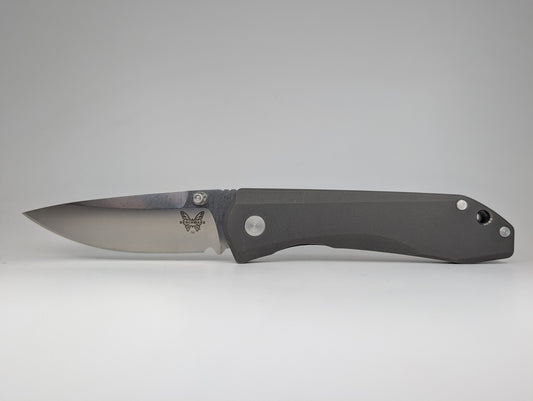 *Consignment* Benchmade Mini Ti Monolock Frame Lock Folding knife