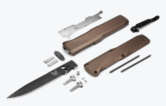 Benchmade Phaeton Out the Front Dark Earth