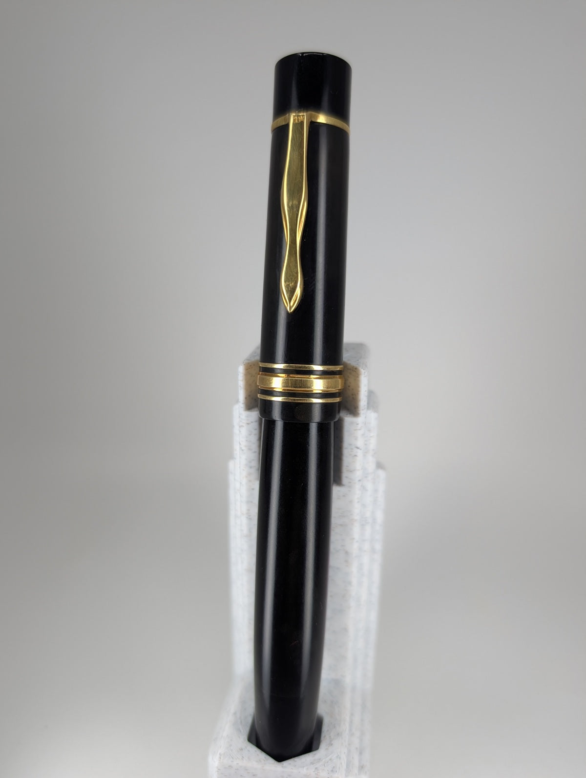 *Consignment* Brad Torelli Custom Montblanc 139 Black / Gold Fountain Pen 18k Gold Super Flex Medium Nib