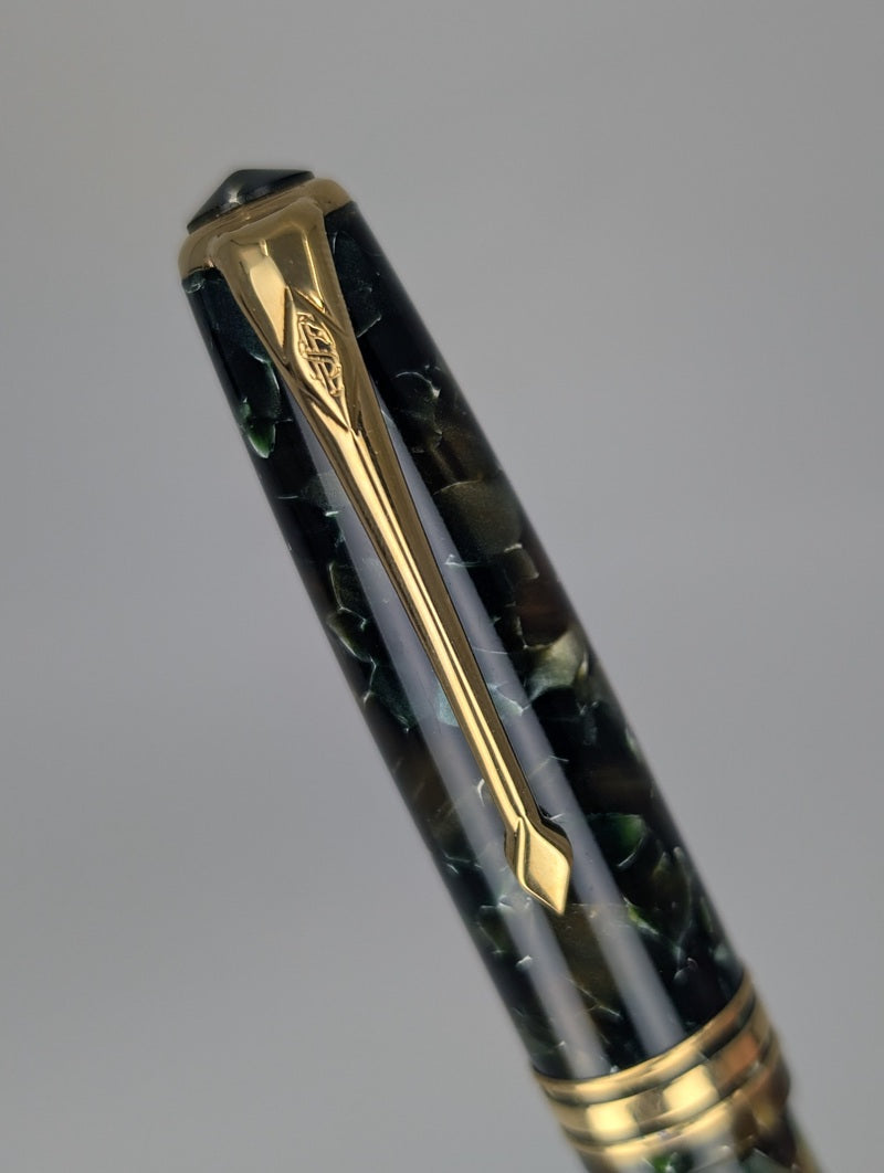 *Consignment* Conway Stewart 58 Green Marble Fountain Pen 18kt Gold Double Broad Nib