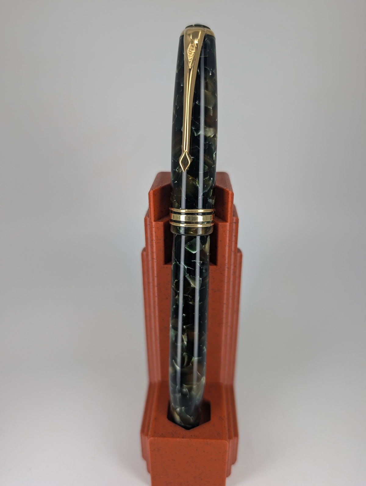 *Consignment* Conway Stewart 58 Green Marble Fountain Pen 18kt Gold Double Broad Nib