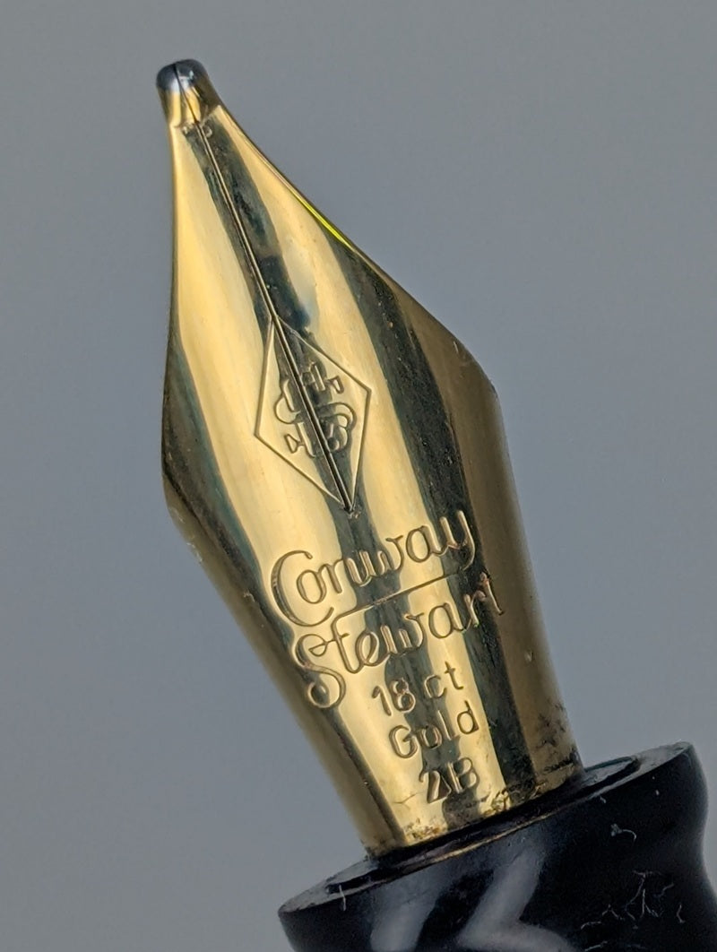 *Consignment* Conway Stewart 58 Green Marble Fountain Pen 18kt Gold Double Broad Nib
