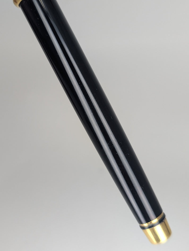 *Consignment* Cross Townsend Black Lacquer Fountain Pen 18k Gold Broad Nib