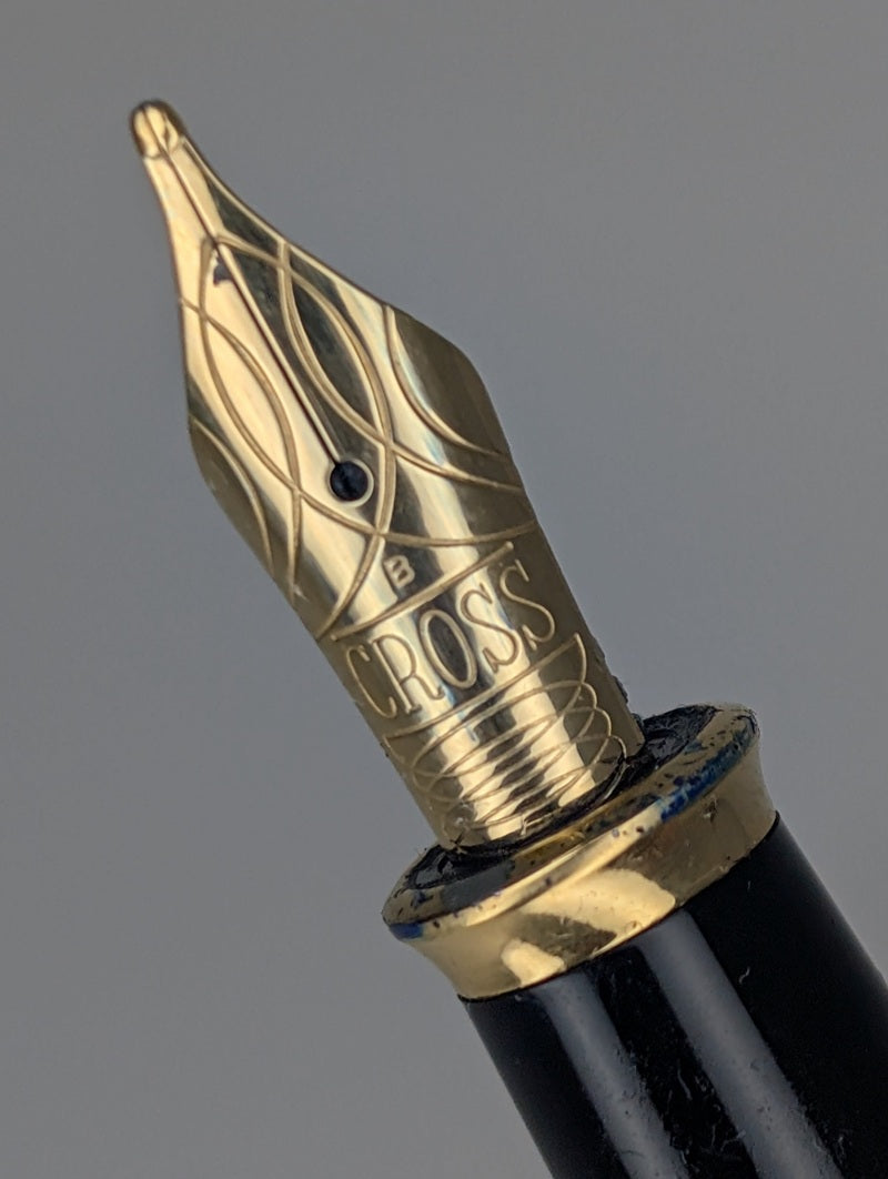 *Consignment* Cross Townsend Black Lacquer Fountain Pen 18k Gold Broad Nib