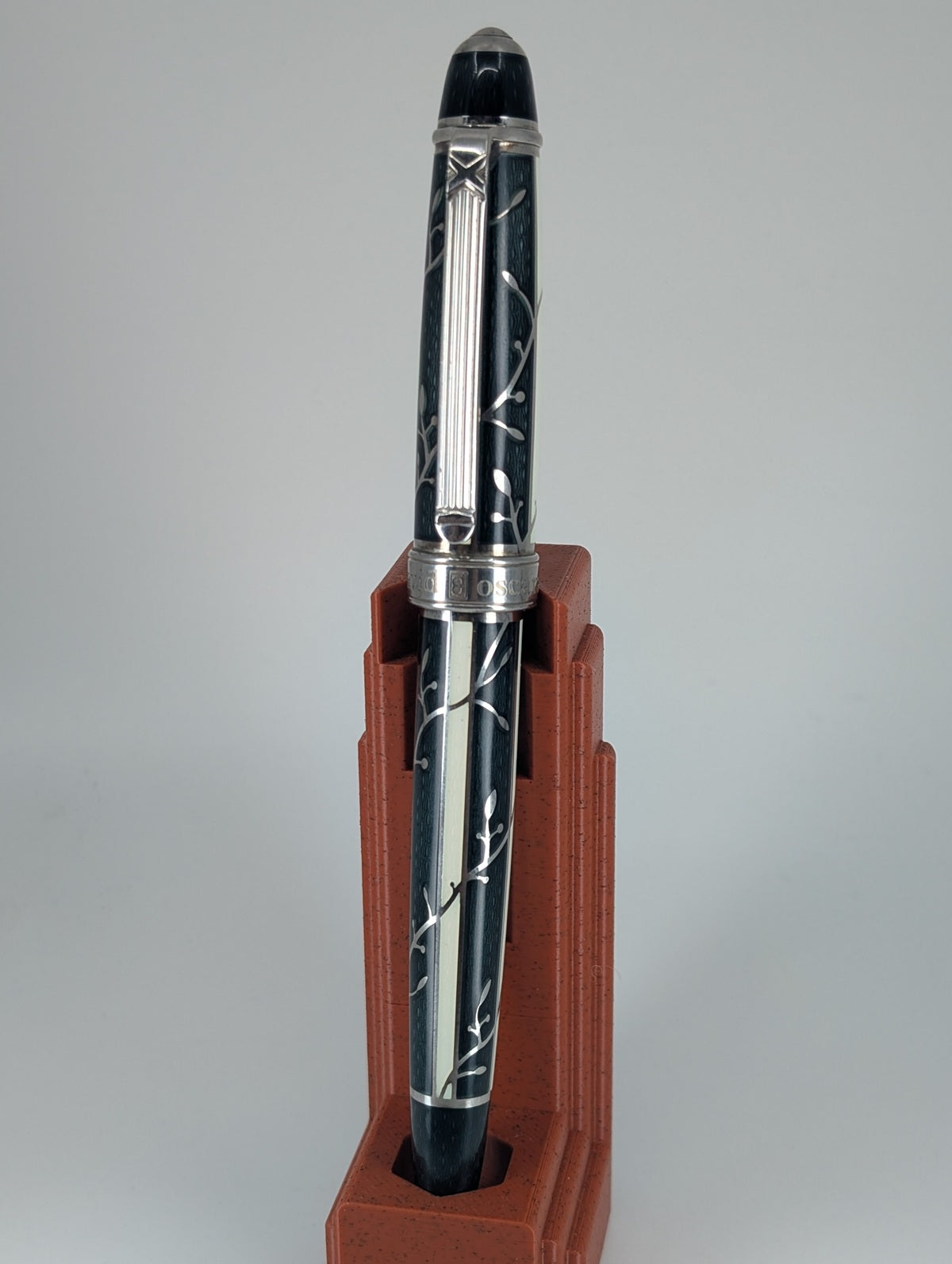 *Consignment* David Oscarson Green Trellis Rollerball Pen