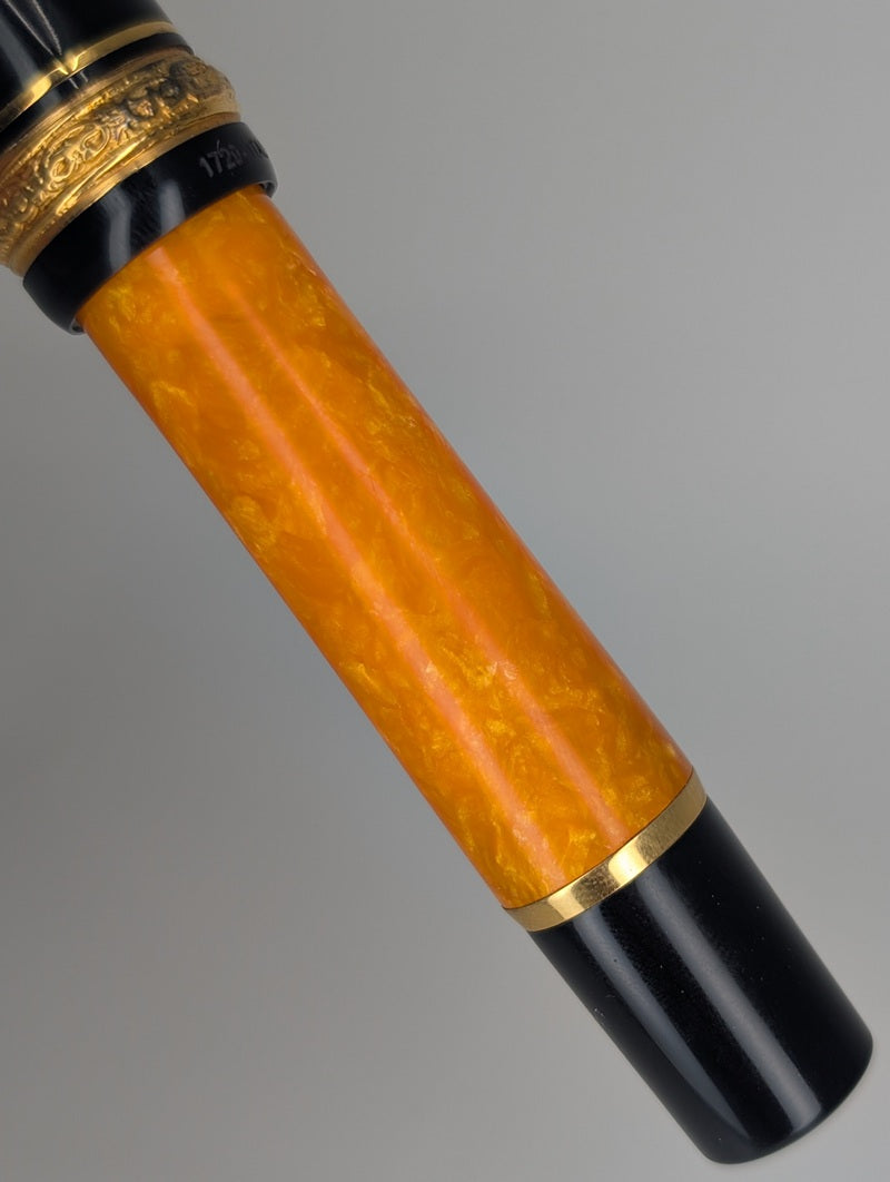 *Consignment* Delta Dolce Vita Orange Marble Fountain Pen 18k Gold Fine Nib