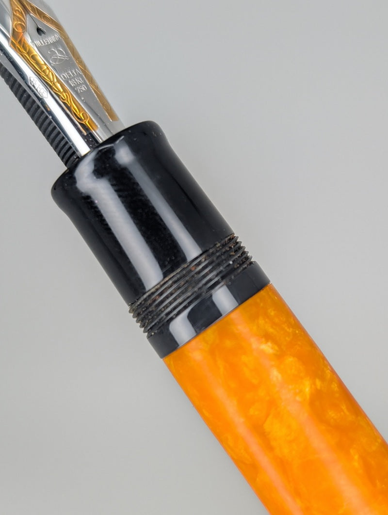 *Consignment* Delta Dolce Vita Orange Marble Fountain Pen 18k Gold Fine Nib