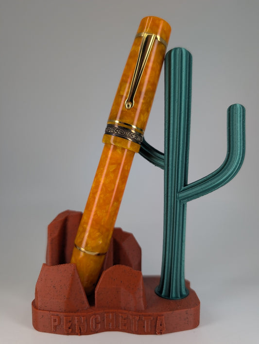 *Consignment* Delta Dolcevita Oro Oversize Original Fountain Pen 14k Gold Extra Fine Nib