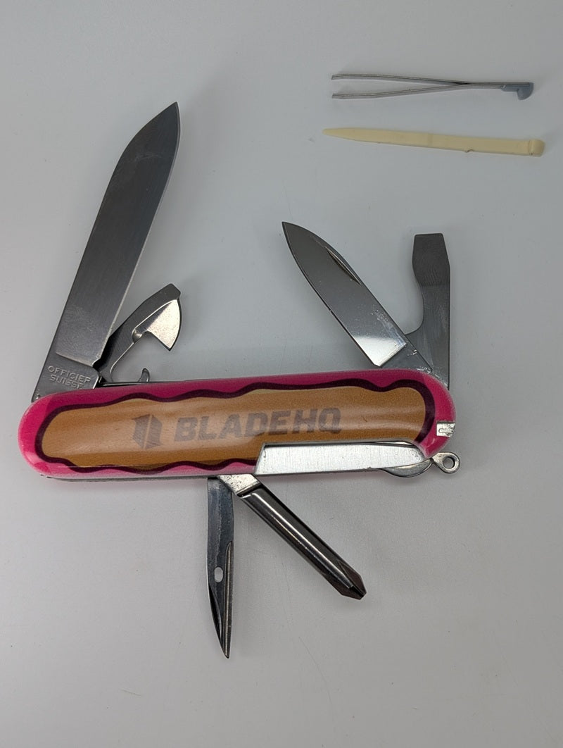 Dessert-Warrior-Donut-Victorinox-Tinker1
