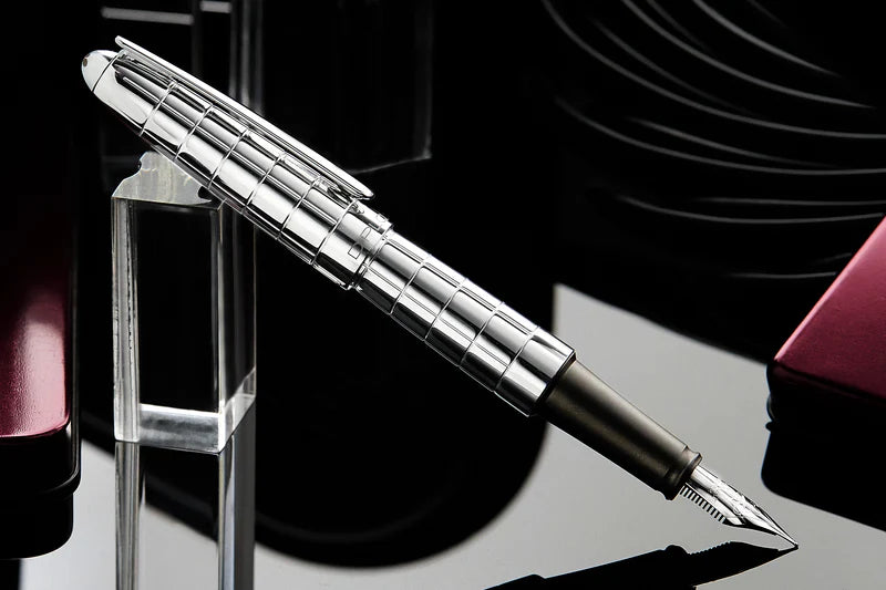 Diplomat Aero Rhomb Chrome Fountain Pen