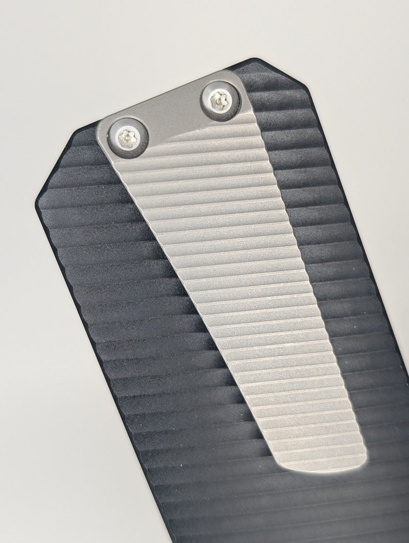*Consignment* EMP EDC Pulse-R Out the Front Knife