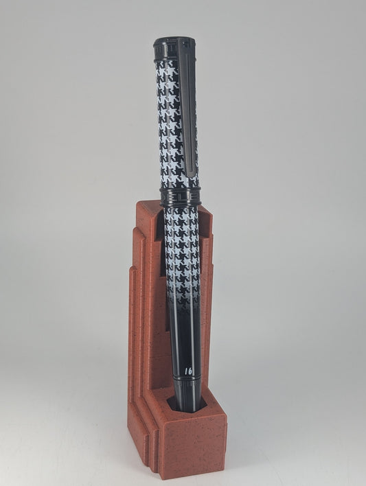 *Consignment* Edelberg Bespoke Pied de Poule Fountain Pen Titanium Medium Nib