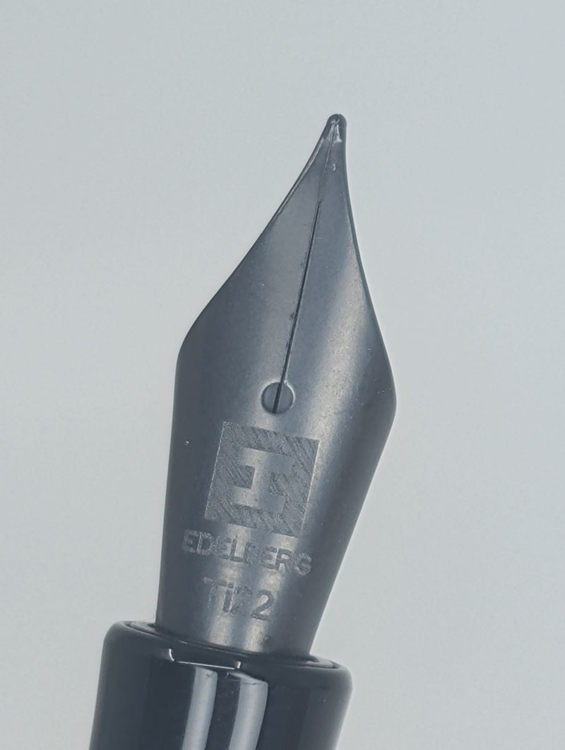 *Consignment* Edelberg Bespoke Pied de Poule Fountain Pen Titanium Medium Nib