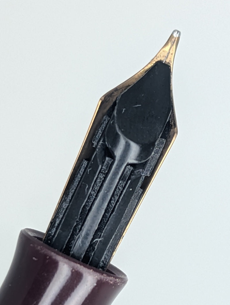 *Consignment* 1942 Eversharp Burgundy Fountain Pen and Pencil Set