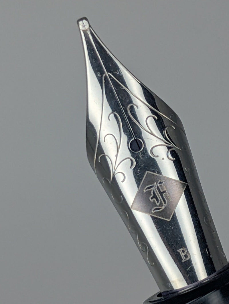 *Consignment* Franklin Christoph Model 02 (B > Italic)