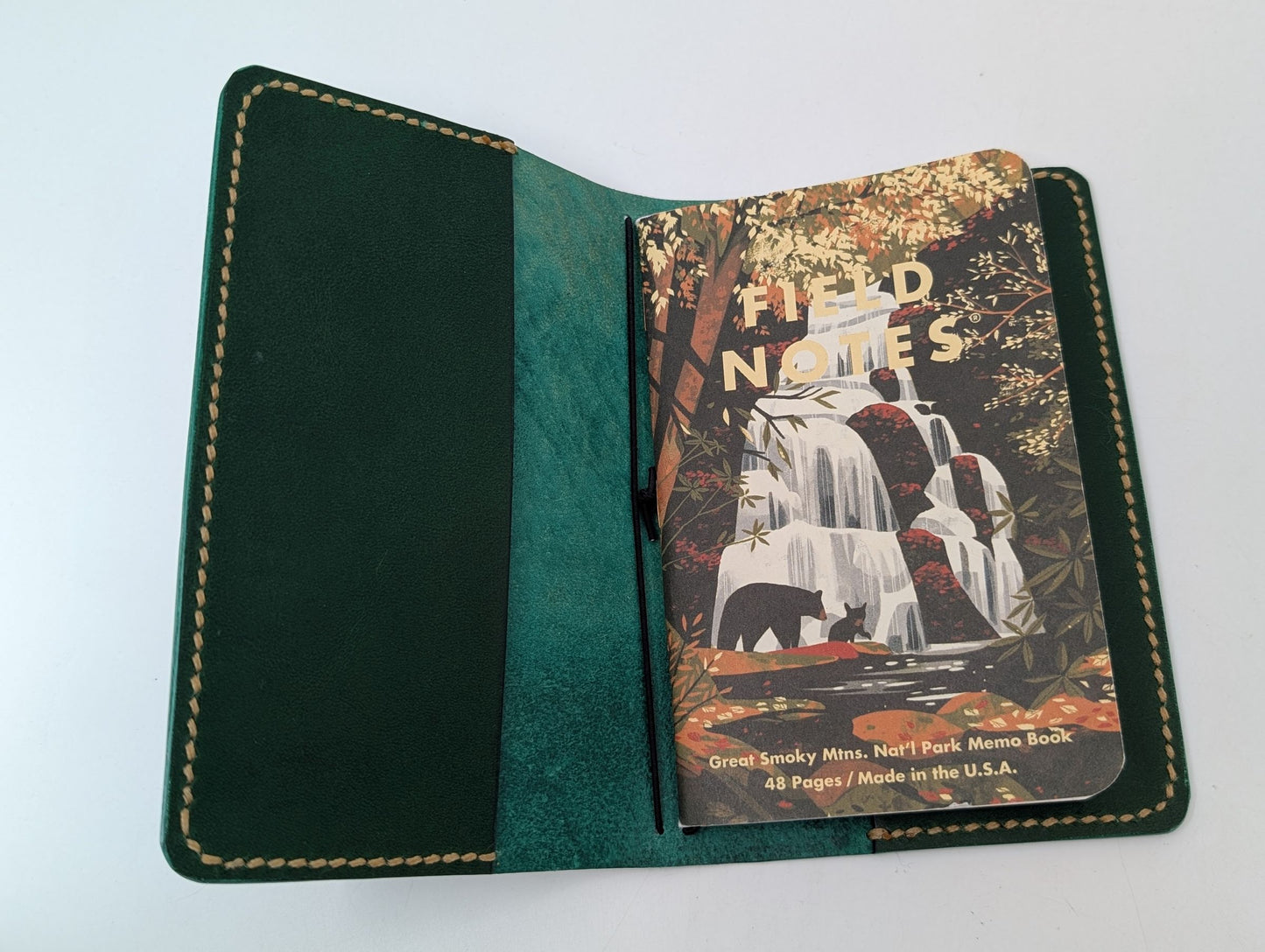 HANDS ON By Judith Gray Refillable passport/ field notes cover (Green)