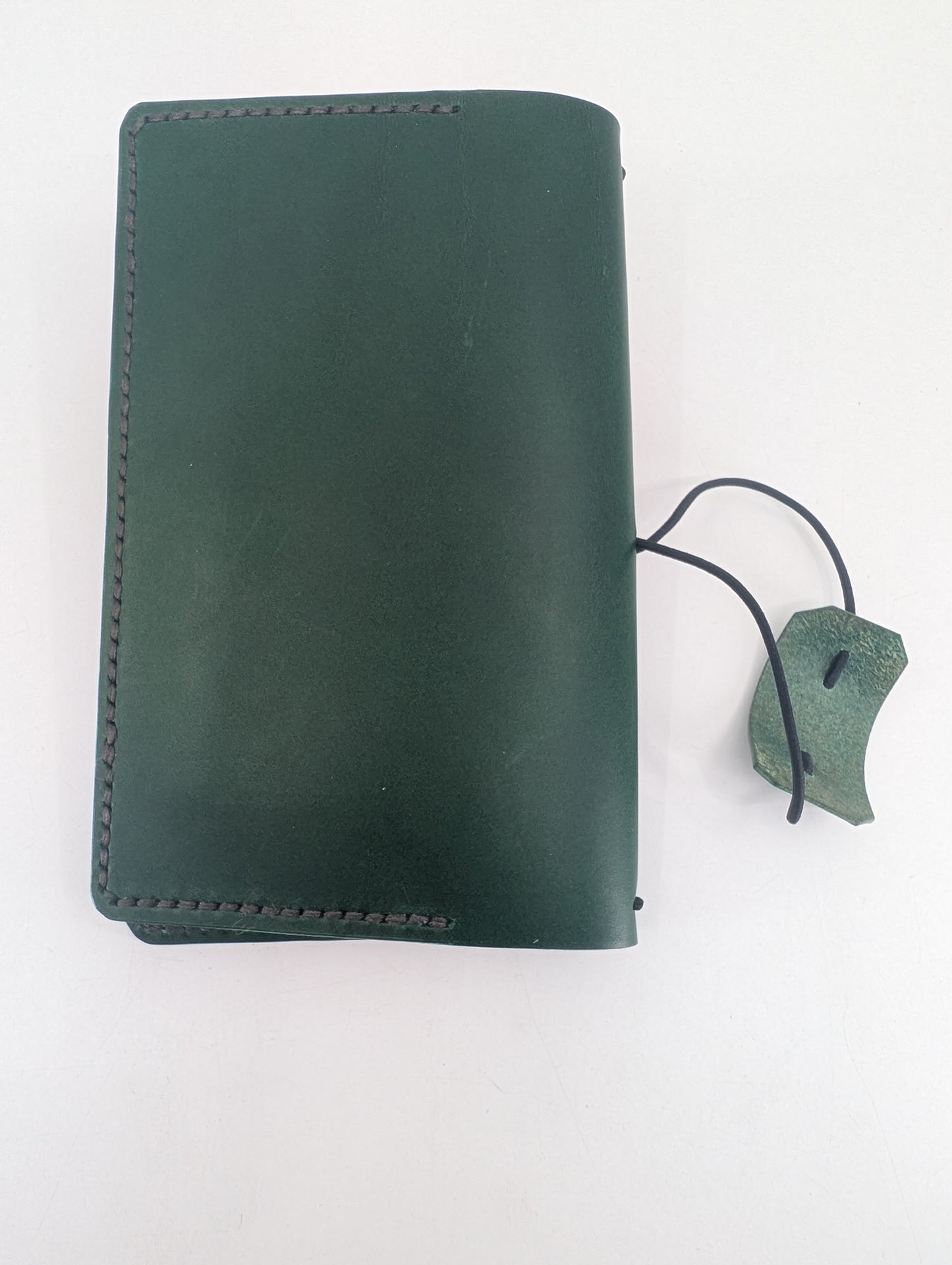 HANDS ON By Judith Gray Refillable passport/ field notes cover L(Green)