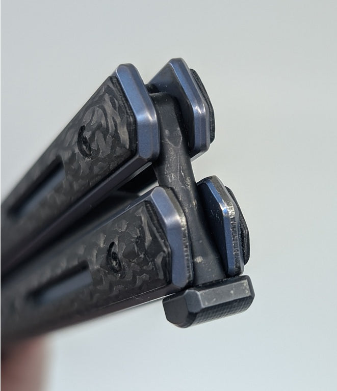 *Consignment* Kershaw Lucha Special Edition Carbon Fiber Live Blade Balisong