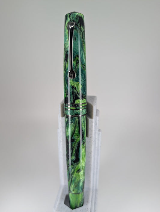 *Consignment* Leonardo Officina Italiana x Van Dieman's Liquid Luck Boxed Set Fountain Pen w/ Bottle of Ink Extra Fine Nib