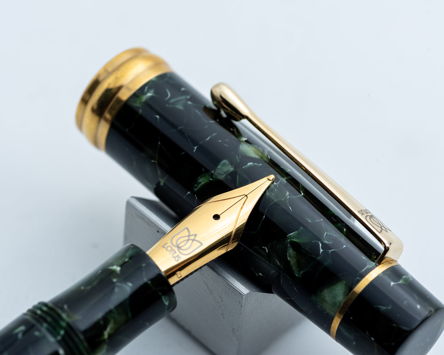 *Consignment* Lotus “Pride” FP (B) - Conway Stewart Classic Green