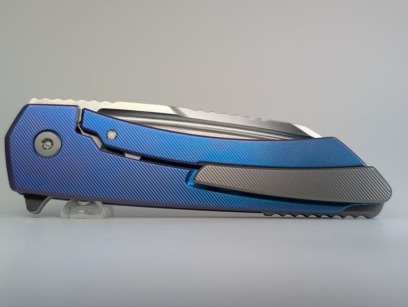 MachineWise Mojave High Voltage Blue Fade Lanyardless Framelock Folding Knife #675 *BLEM*